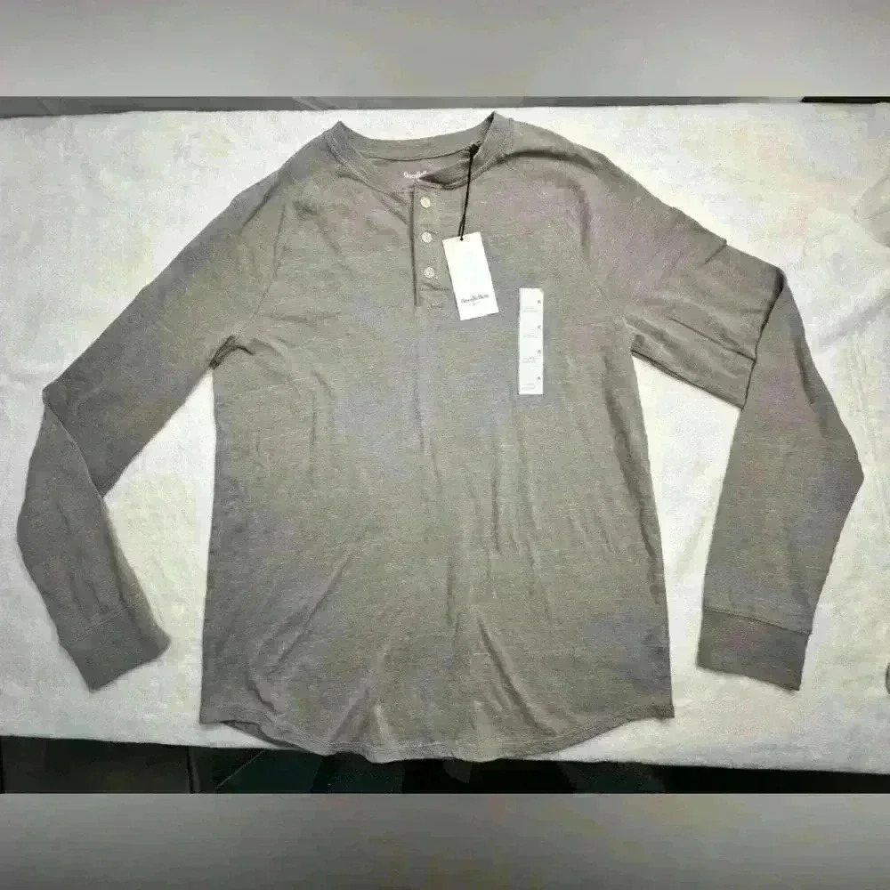 Men's Every Wear Long Sleeve T-Shirt - Goodfellow Size M